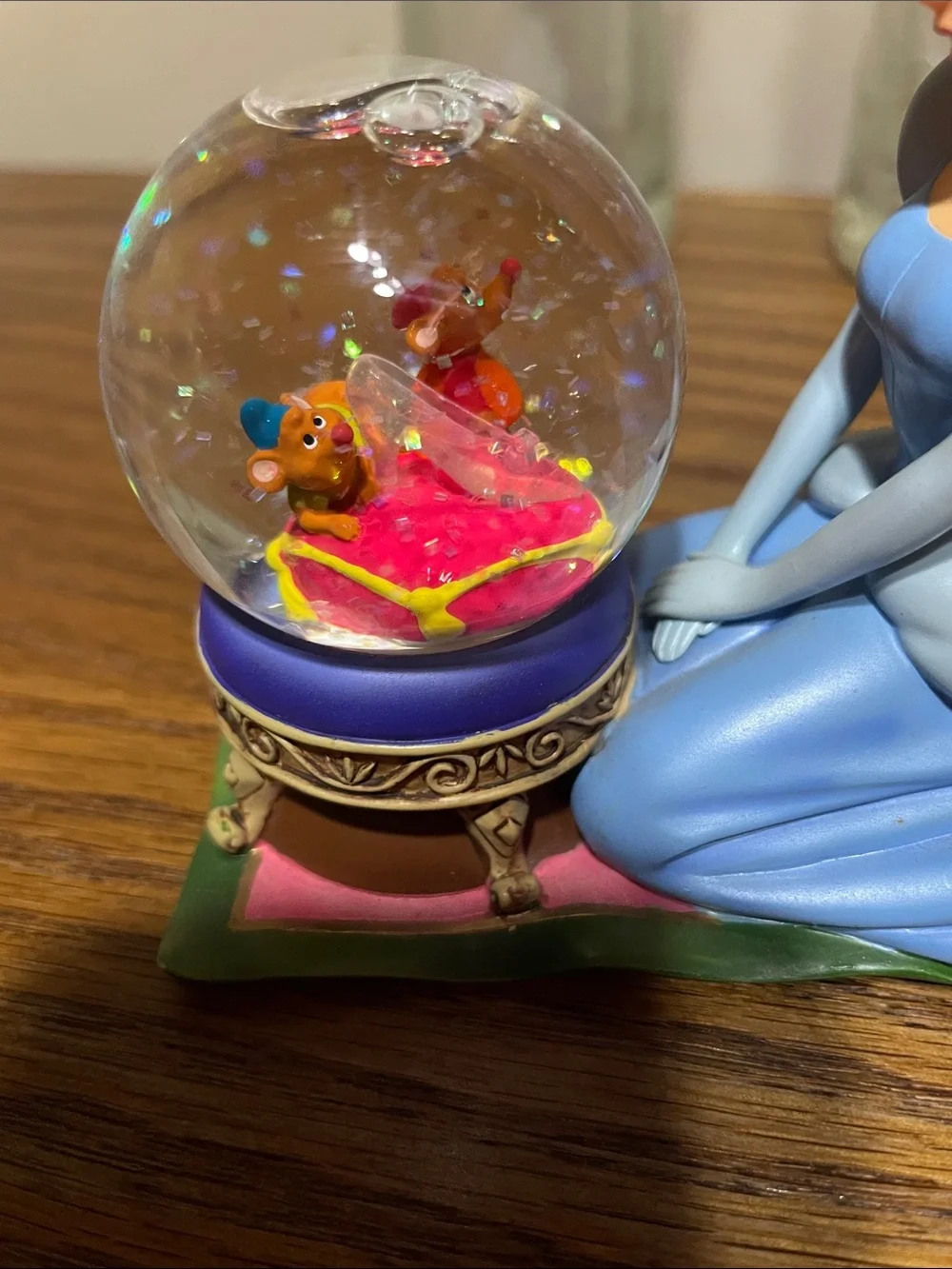 Cinderella Snow Globe - Picture 6 of 8